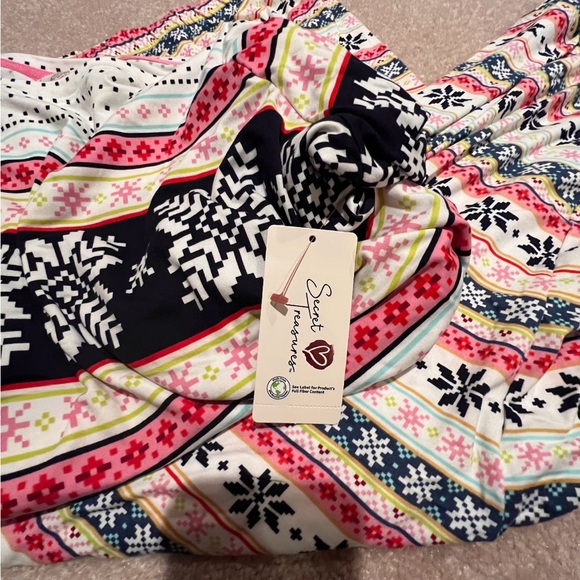 New Pajama Set - Picture 2 of 5